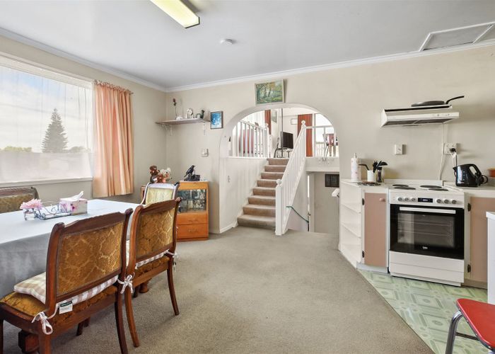  at 17 West Crescent, Te Puru, Thames