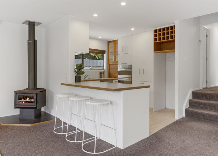  at 2 Abbeygate Street, Birkdale, North Shore City, Auckland