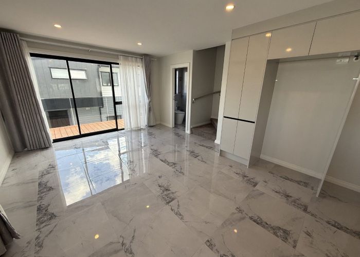  at 2c Convair Crescent, Mangere, Manukau City, Auckland