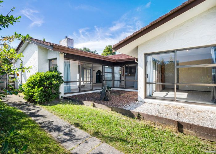  at 141 Everglade Drive, Totara Heights, Auckland