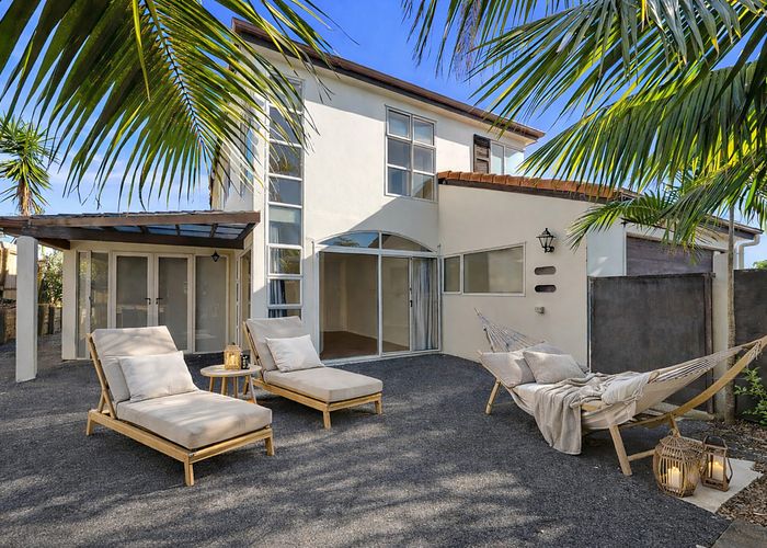  at 2/13 Stoneleigh Court, Sunnynook, North Shore City, Auckland