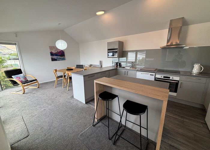  at 2/79 Beachville Road, Redcliffs, Christchurch City, Canterbury