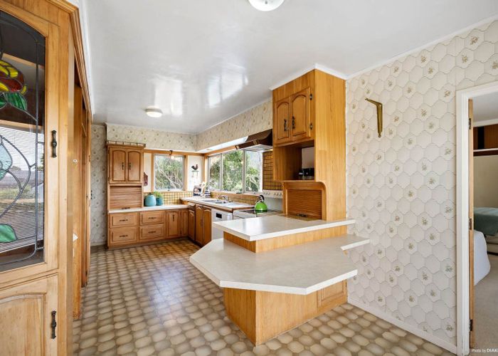  at 6 Jill Place, Hill Park, Manukau City, Auckland