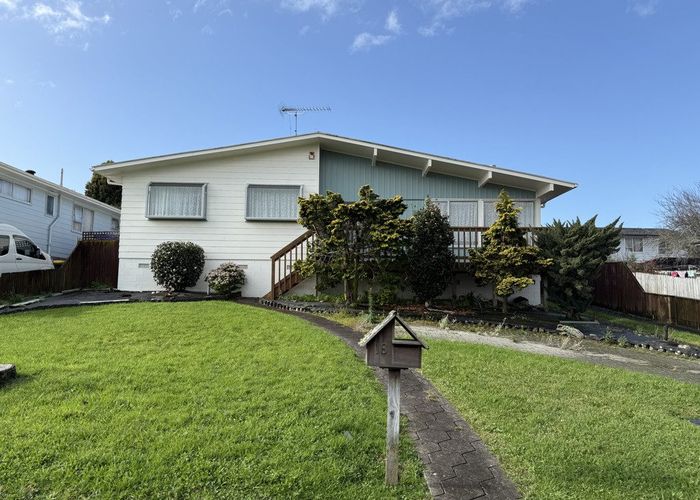  at 18 Marvon Downs Avenue, Pakuranga Heights, Manukau City, Auckland