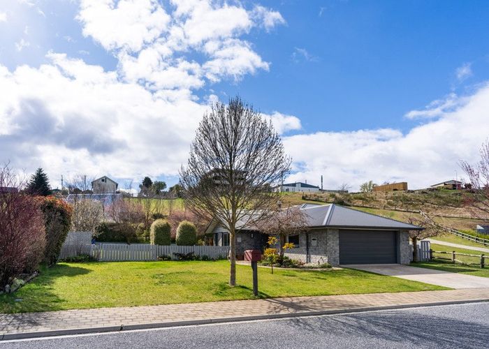  at 39 Hewson Crescent, Wanaka