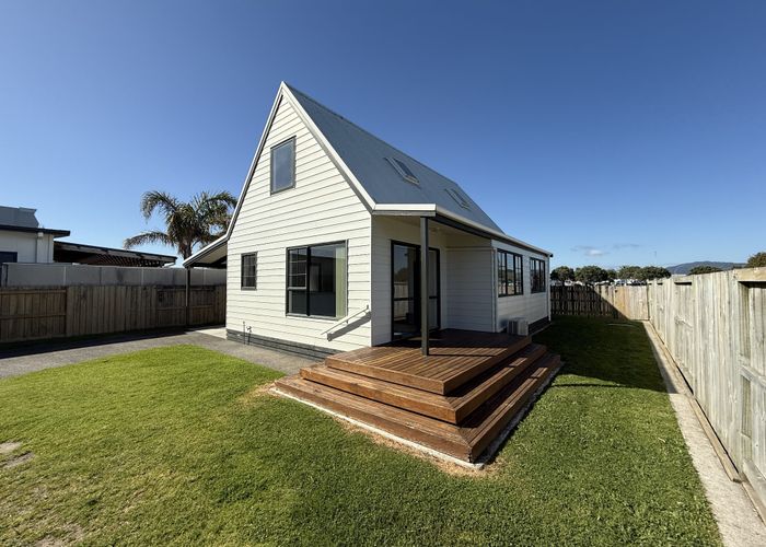  at 884B Papamoa Beach Road, Papamoa, Tauranga, Bay Of Plenty