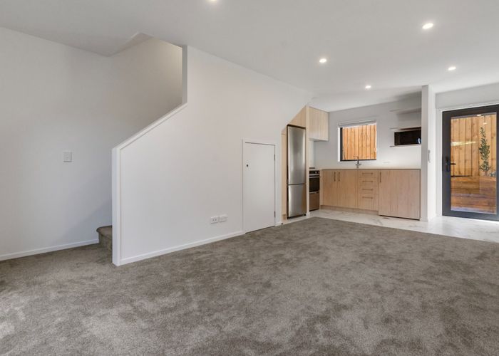  at 11/10 Yeovil Road, Te Atatu Peninsula, Waitakere City, Auckland