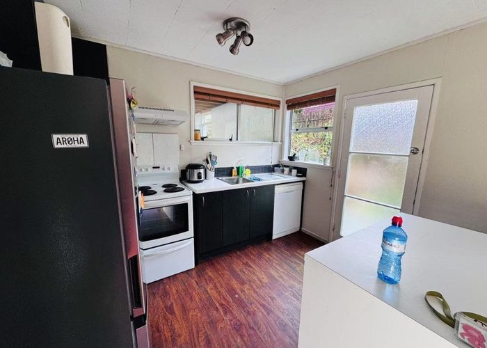  at 9A Dunraven Place, Torbay, North Shore City, Auckland