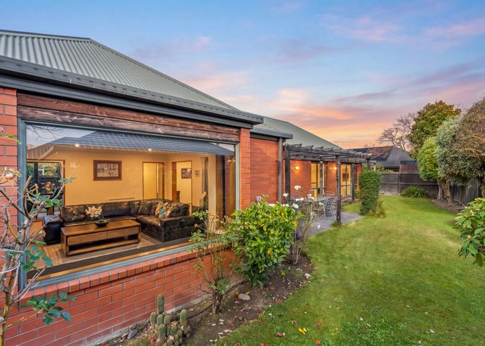  at 4 Amesbury Mews, Avonhead, Christchurch