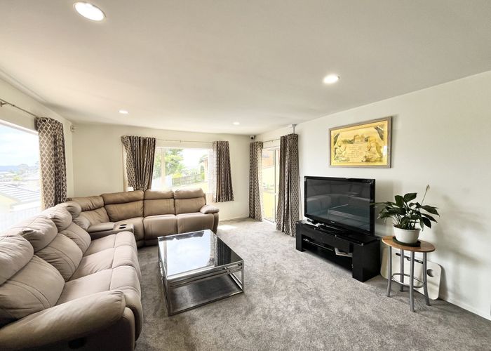  at 36 Mandeville Place, Unsworth Heights, North Shore City, Auckland