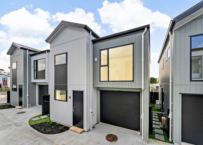  at 10C Serjeant Street, Henderson, Waitakere City, Auckland