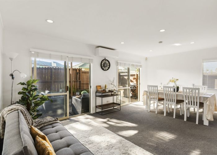  at 11 Warren Avenue, Three Kings, Auckland