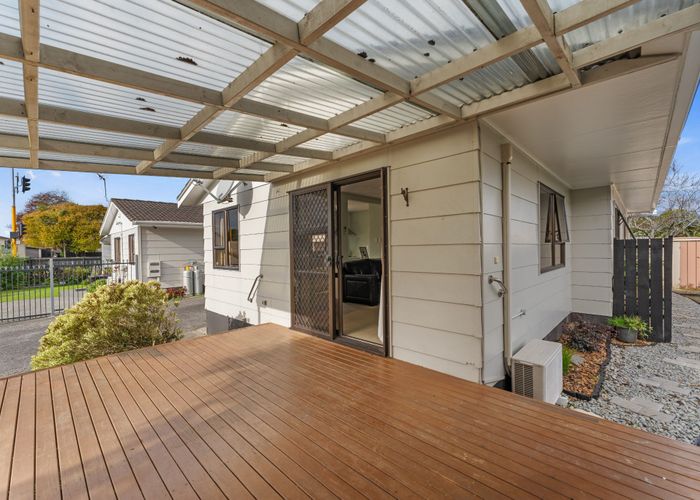  at 2/2 Burundi Avenue, Clendon Park, Manukau City, Auckland
