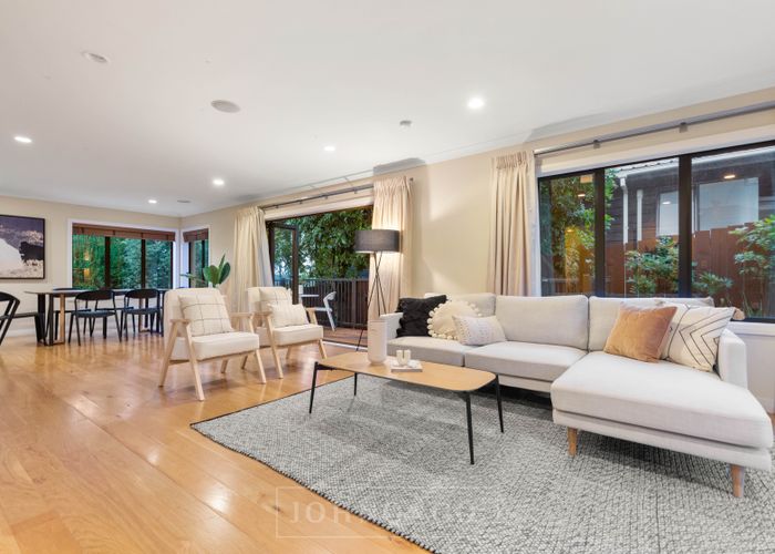  at 8 Maungarei Road, Remuera, Auckland