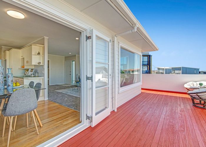  at 1/56 Potter Avenue, Northcote, Auckland