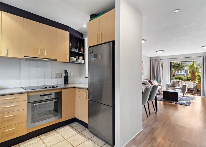  at 25/92 Bush Road, Albany, North Shore City, Auckland