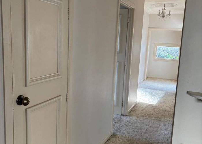  at 465 Glenfield Rd, Glenfield, North Shore City, Auckland