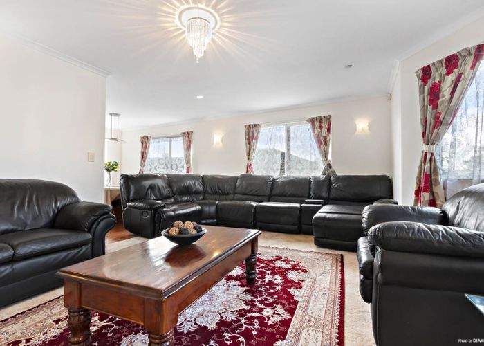  at 41 San Valentino Drive, Henderson, Auckland