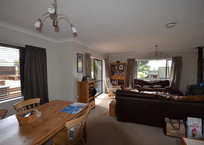  at 16 The Glade South, Pukekohe, Franklin, Auckland