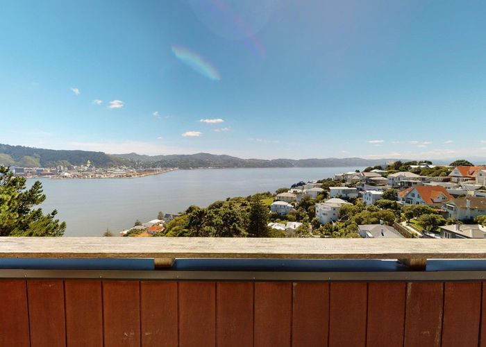  at 16 Palliser Road, Roseneath, Wellington, Wellington