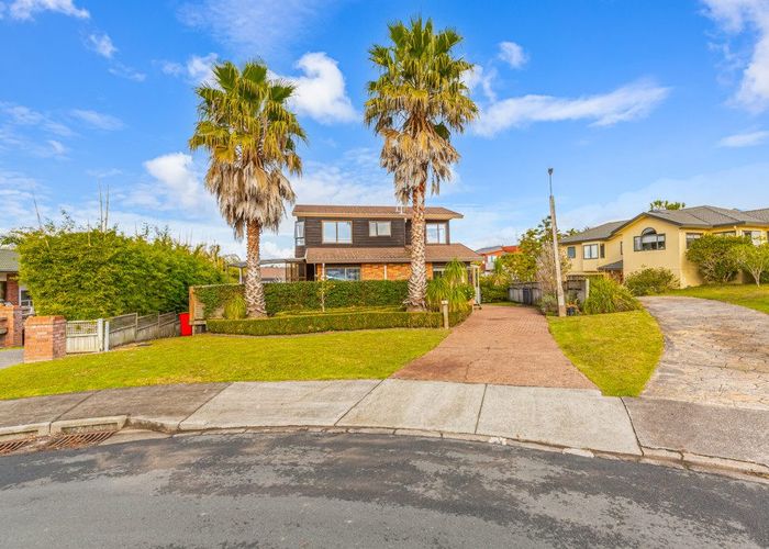  at 9 Seagrove Road, West Harbour, Auckland