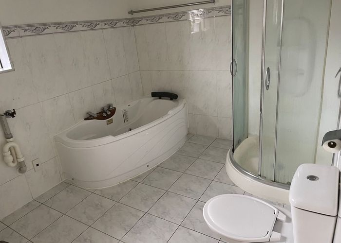  at 17A Raphoe Road, Flat Bush, Manukau City, Auckland