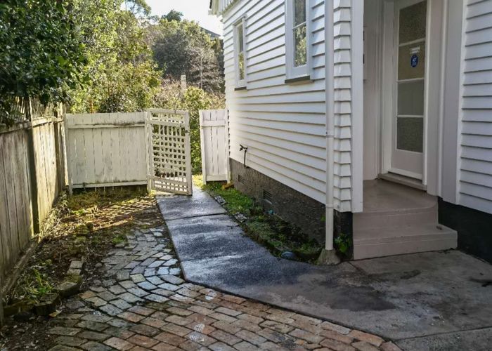  at 43 McCullough Ave, Three Kings, Auckland City, Auckland