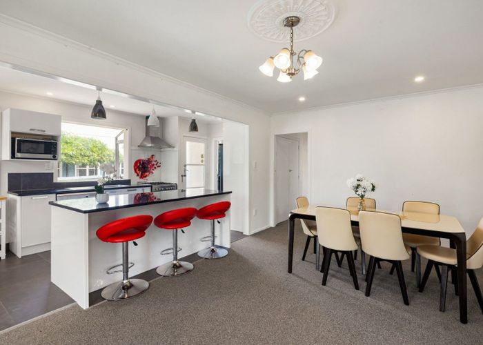  at 6 Parkdale Place, Glenview, Hamilton, Waikato