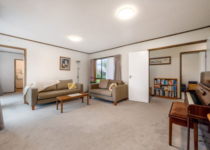  at 110 Hutchinsons Road, Bucklands Beach, Auckland