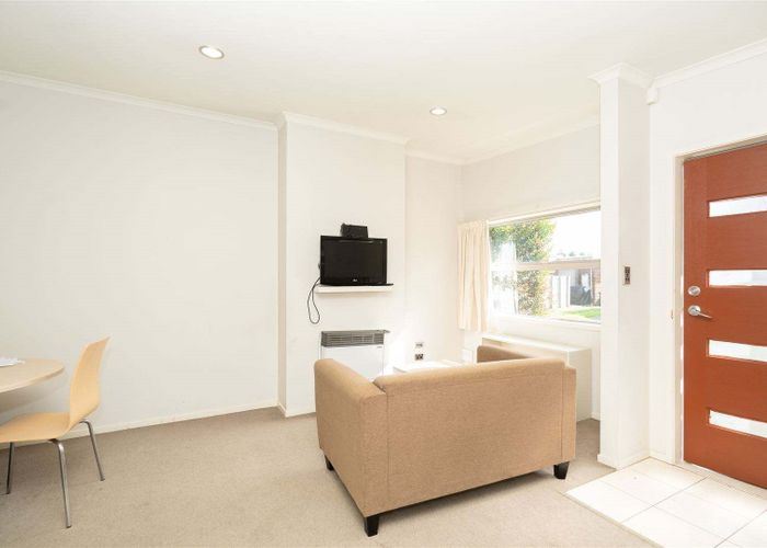  at 6/46 Peachgrove Road, Hamilton East, Hamilton