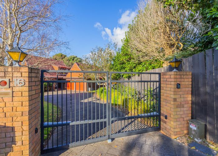  at 16 Marine Lane, Mount Wellington, Auckland