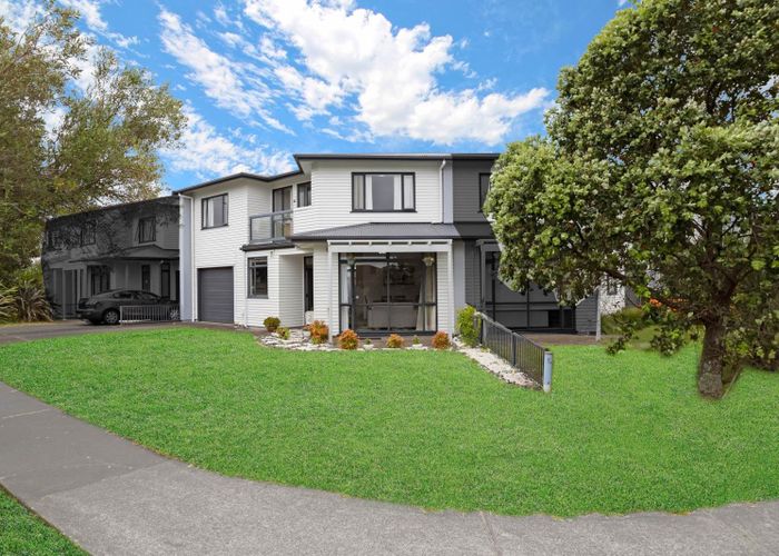  at 17/2 Armoy Drive, East Tamaki, Auckland
