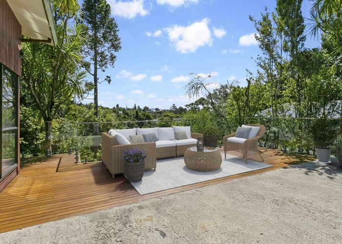  at 61 Woodfern Crescent, Titirangi, Auckland