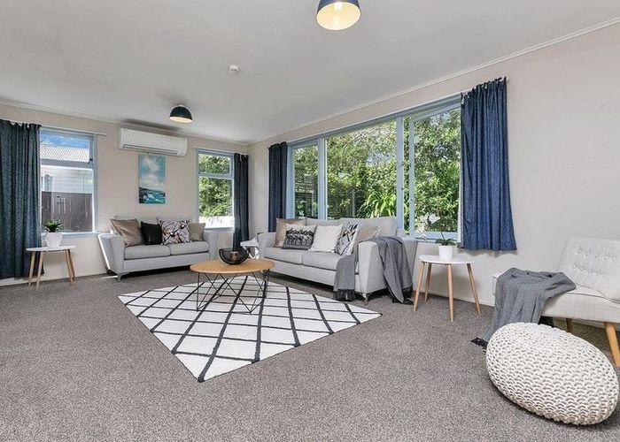  at 1/25 Peach Road, Glenfield, North Shore City, Auckland