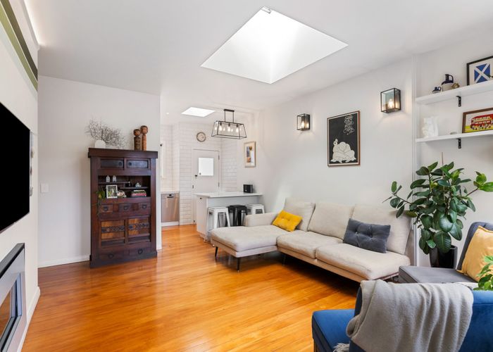  at 3/64 Victoria Road, Devonport, North Shore City, Auckland