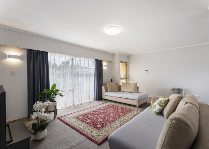  at 2/24 Waimana Road, Conifer Grove, Papakura, Auckland