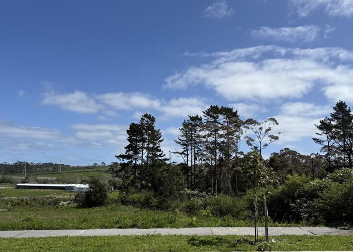  at 5 Neinei Street, Westgate, Waitakere City, Auckland