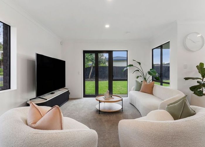  at 18A Bushlands Park Drive, Albany, North Shore City, Auckland