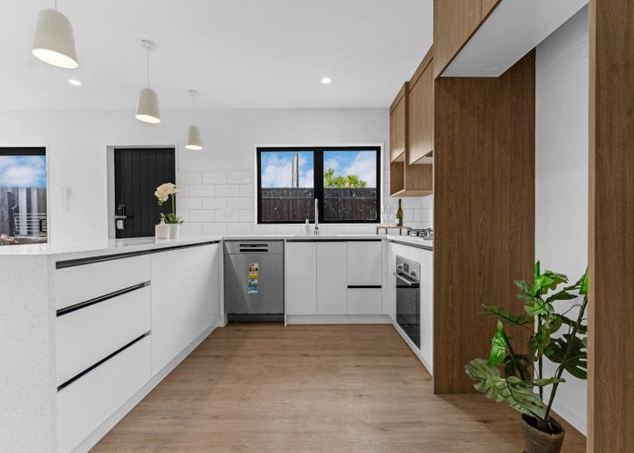  at 7A, B, C Surrey Street, Manurewa, Manukau City, Auckland