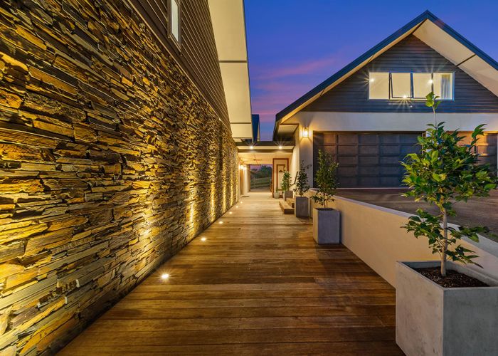  at 85 Spur Road, Stillwater, Silverdale