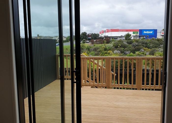  at 25/47A Huntington Drive, Huntington Park, Manukau City, Auckland