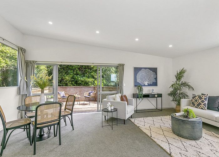  at 36 Cave Road, Houghton Bay, Wellington