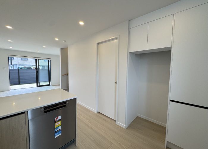  at 2/22 Cleland Crescent, Blockhouse Bay, Auckland City, Auckland