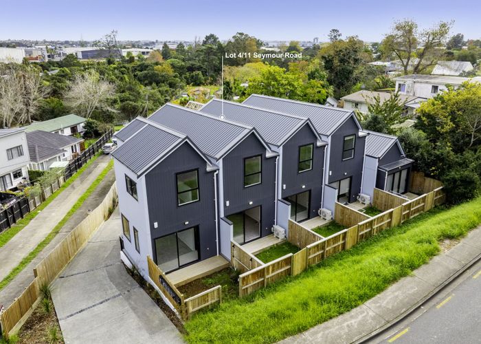  at 4/11 Seymour Road, Sunnyvale, Waitakere City, Auckland