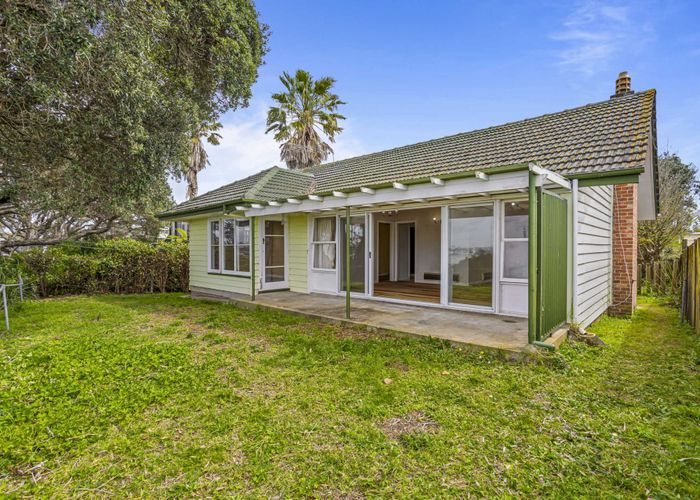 at 59 Sylvan Ave, Northcote, North Shore City, Auckland