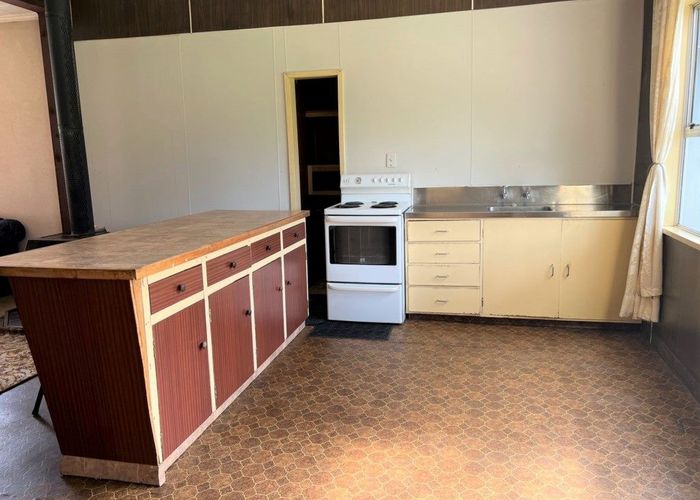  at 14 Edwyn Street, Blackball, Greymouth