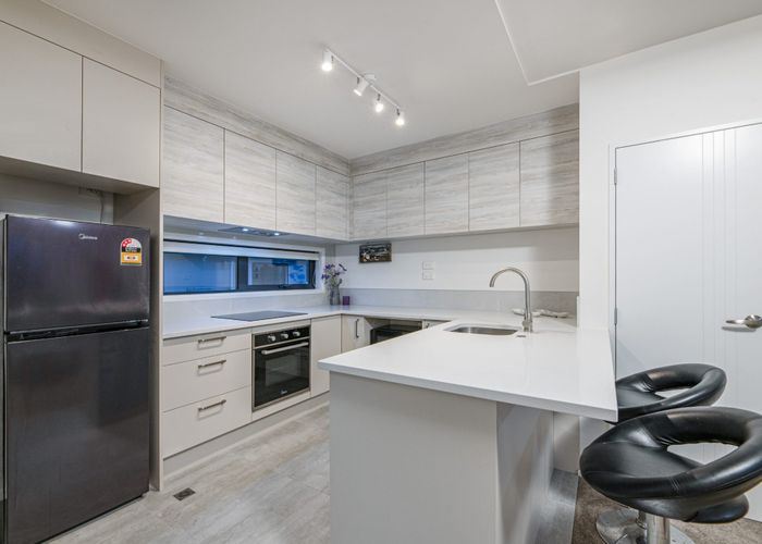  at 6/43B Waimumu Road, Massey, Waitakere City, Auckland