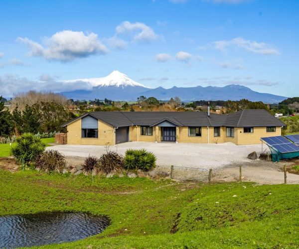  at 326 Paraite Road, Paraite, New Plymouth