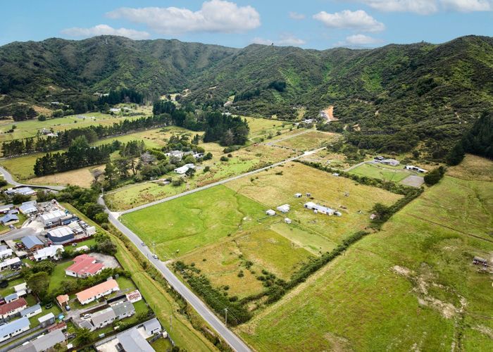  at 104 Upper Fitzherbert Road, Wainuiomata, Lower Hutt, Wellington