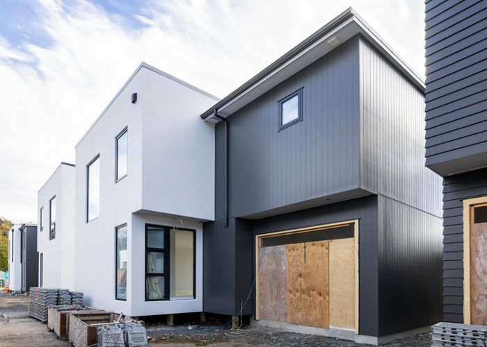  at 215 Stokes Valley Road, Stokes Valley, Lower Hutt, Wellington